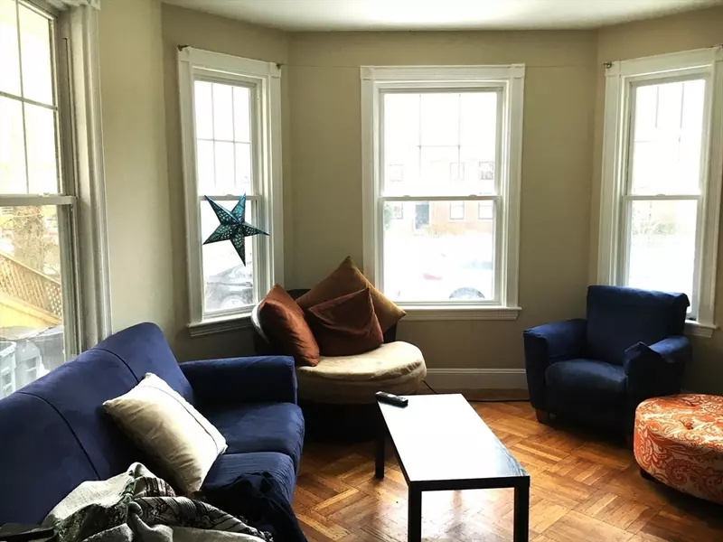 17 Putnam Ave #-, Cambridge, MA 02139