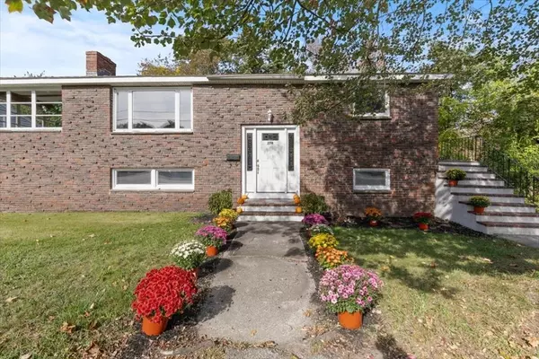 Wakefield, MA 01880,270 Lowell St