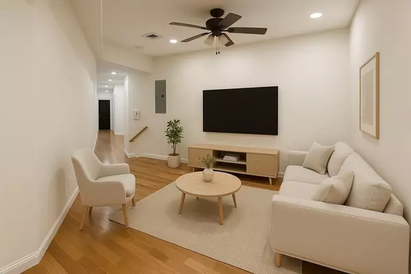 174 Elm St #1, Everett, MA 02149