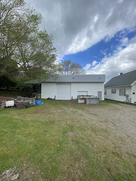 Auburn, MA 01501,28 Appleton Rd