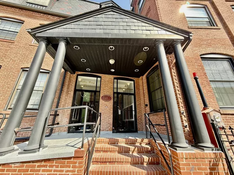 10 Weston Ave #411, Quincy, MA 02170