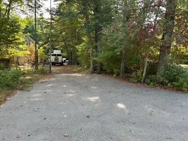 35 Silva St, Carver, MA 02330