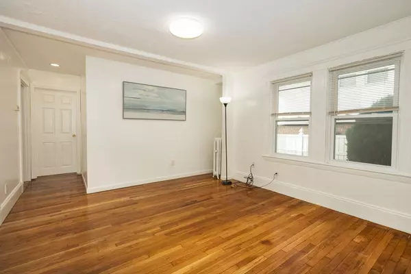 Quincy, MA 02170,237-239 Billings Rd