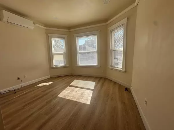 Boston, MA 02121,127 Harrishof Street #3