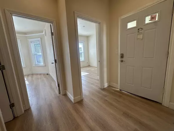 Boston, MA 02121,127 Harrishof Street #3