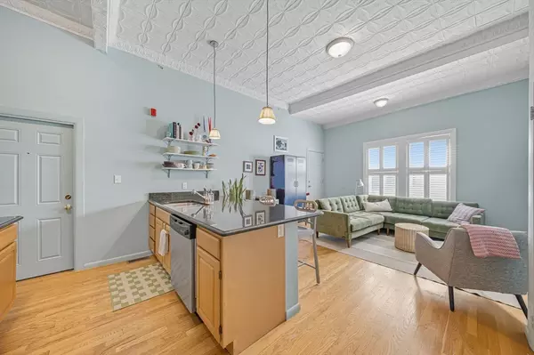 183-185 Rindge Ave #1, Cambridge, MA 02140