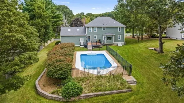 Auburn, MA 01501,4 Linden Lane