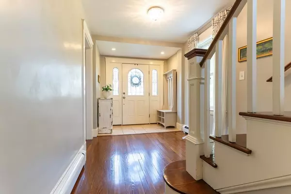 Walpole, MA 02082,17 Charles Street