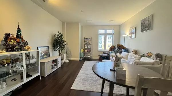 Boston, MA 02135,1501 Commonwealth #304