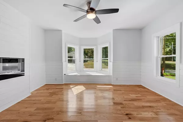 Templeton, MA 01436,17 Prospect St