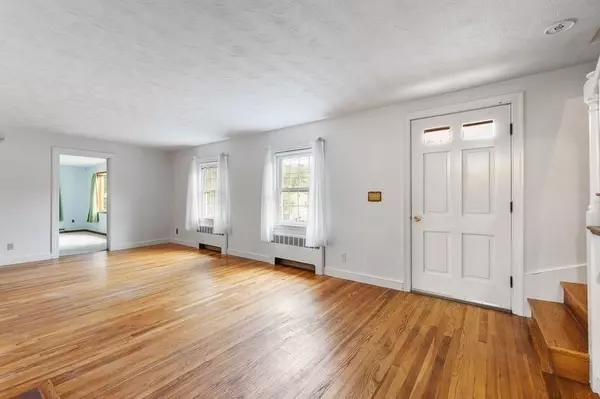 Woburn, MA 01801,9 Pond Ter