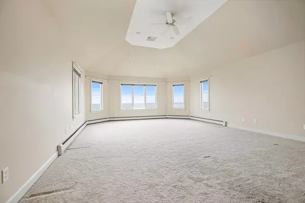 Plymouth, MA 02360,42 Oak Bluff Cir #H