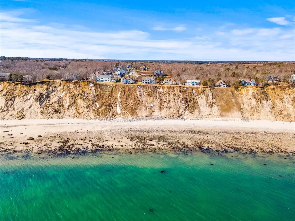 Plymouth, MA 02360,42 Oak Bluff Cir #H