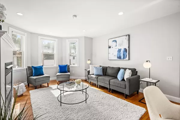 Cambridge, MA 02138,273 Walden St #2