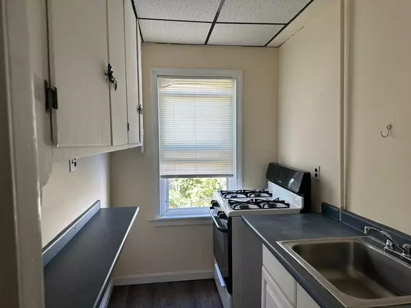26 Marchand St #1, Fall River, MA 02723