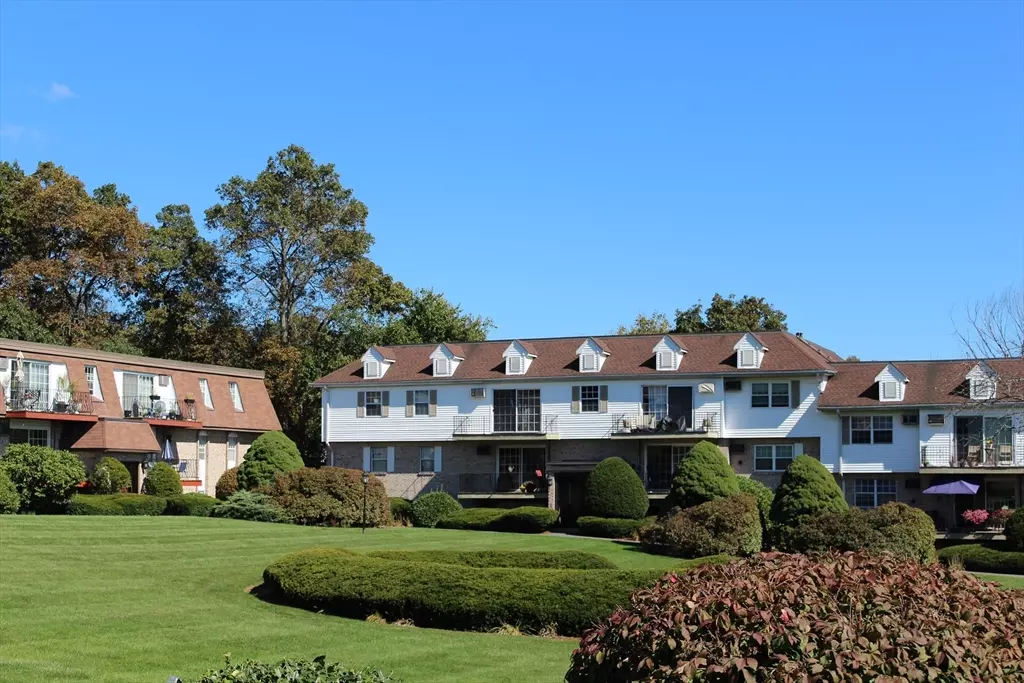 Shrewsbury, MA 01545,20 Williamsburg Ct #21