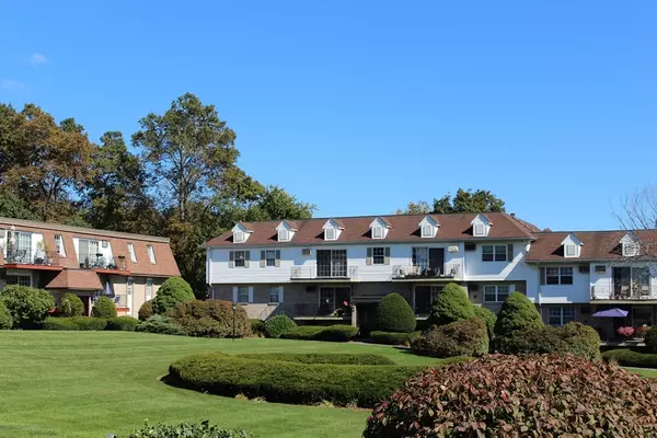 20 Williamsburg Ct #21, Shrewsbury, MA 01545