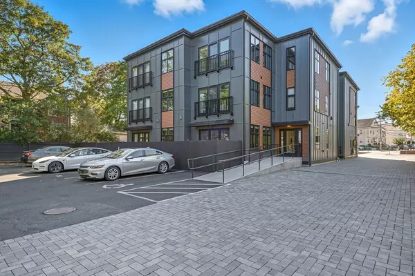 Medford, MA 02155,252 Main St #101