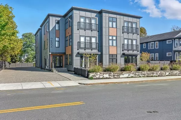 Medford, MA 02155,252 Main St #101