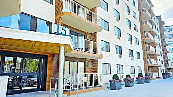Watertown, MA 02472,151 Coolidge Avenue #404