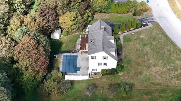 Charlton, MA 01507,9 Knollwood Dr