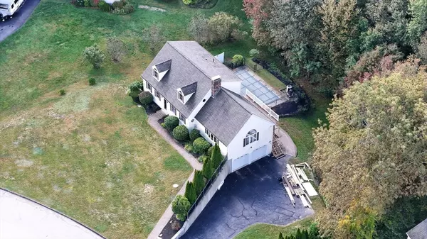 Charlton, MA 01507,9 Knollwood Dr