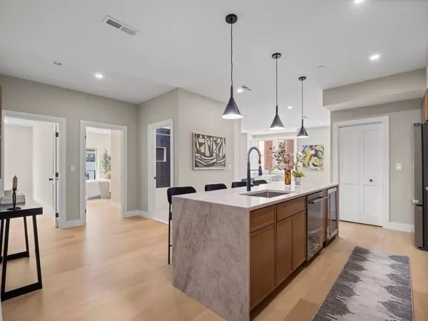 106-108 Bunker Hill St #2P, Boston, MA 02129