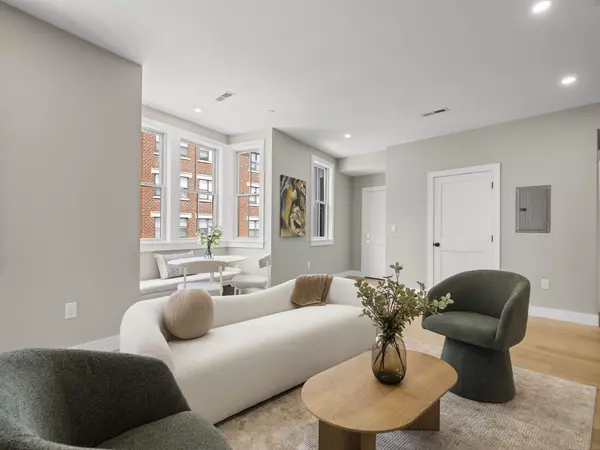 Boston, MA 02129,106-108 Bunker Hill St #4P