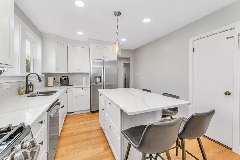 Boston, MA 02132,17 Weymouth Ave #1