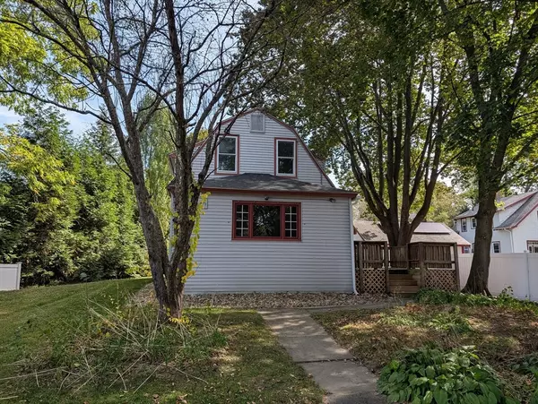 25 Graves Street, Deerfield, MA 01373