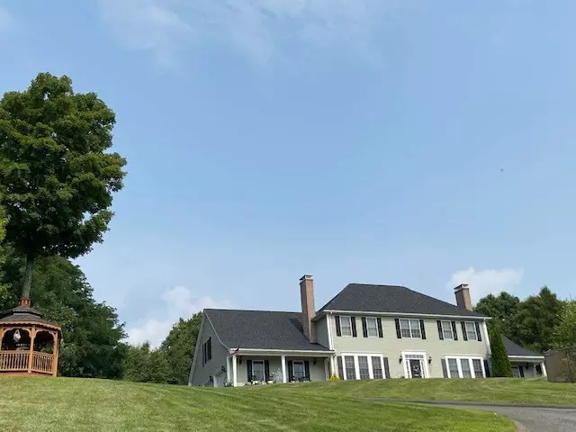 17 Lexington Drive, Belchertown, MA 01007