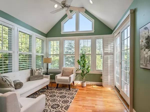 Southborough, MA 01772,1 Carriage Hill Cir #1