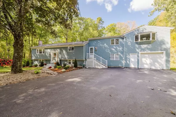 Norton, MA 02766,16 Park Ln
