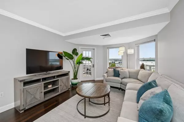 Quincy, MA 02171,10 Seaport Drive #2518