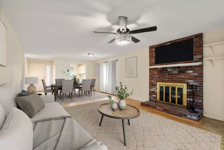 110 Highwood Dr #110, Franklin, MA 02038