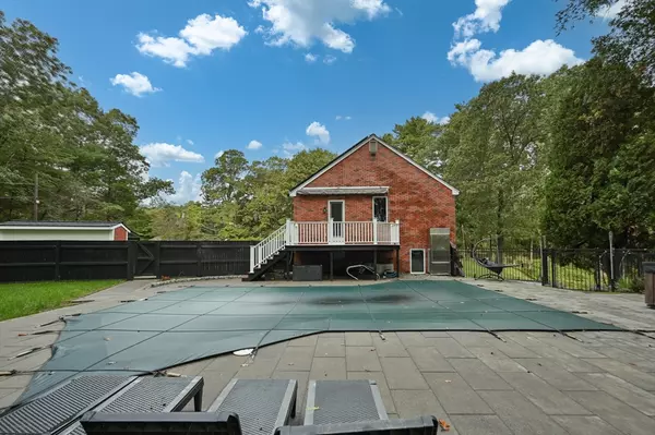 Boxford, MA 01921,105 Georgetown Rd