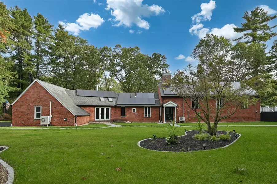 105 Georgetown Rd, Boxford, MA 01921
