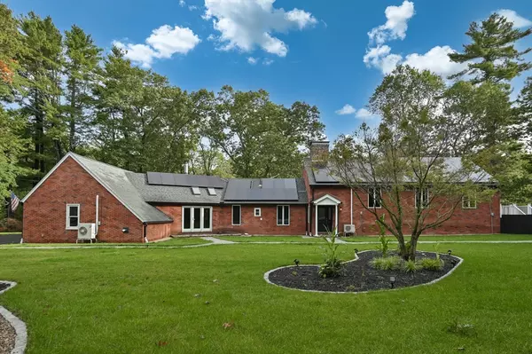 105 Georgetown Rd, Boxford, MA 01921