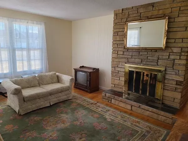 Southbridge, MA 01550,48 Dennison Hill Road