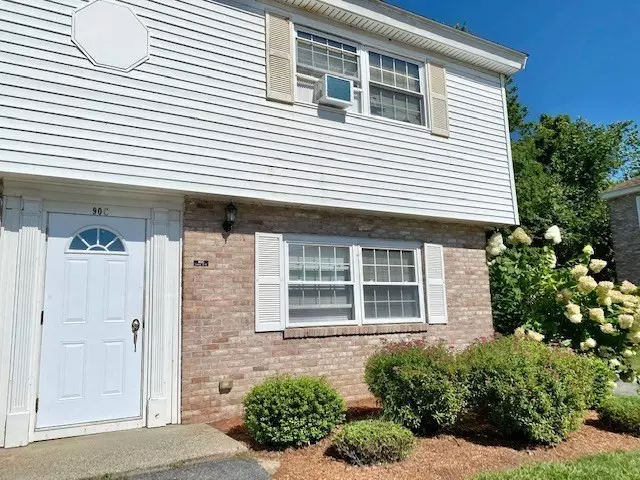 90C Washington Park Drive #10, Andover, MA 01810