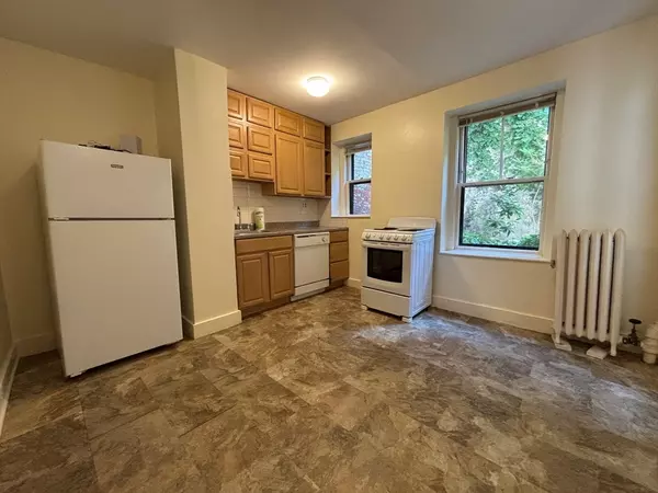Boston, MA 02114,68 Myrtle St. #1