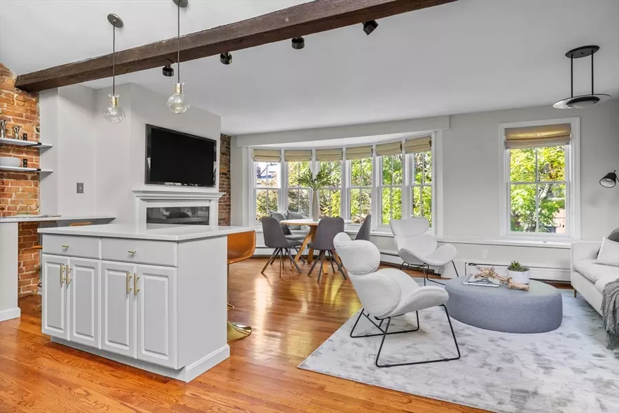 81 Waltham St #6, Boston, MA 02118