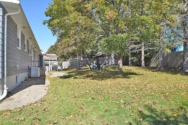 Randolph, MA 02368,8 Robert Road #R