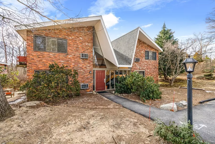 11 Ridge Rd #2, Lincoln, MA 01773