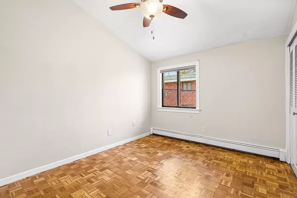 Lincoln, MA 01773,11 Ridge Rd #2