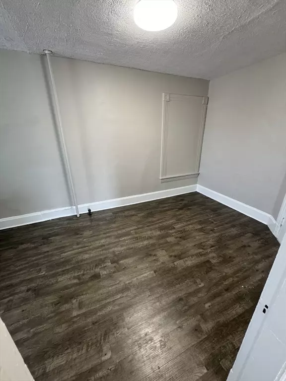 Springfield, MA 01105,66 Mattoon St #11