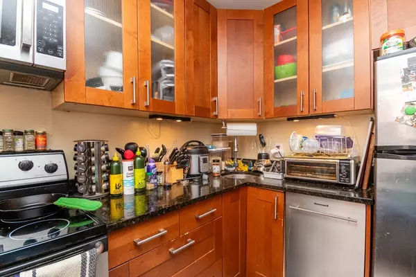 Boston, MA 02114,286-288 Cambridge St. #8