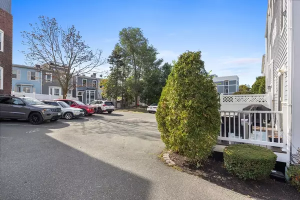 Boston, MA 02127,205 West 6th #TH