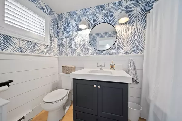Newburyport, MA 01950,5 Harbor St