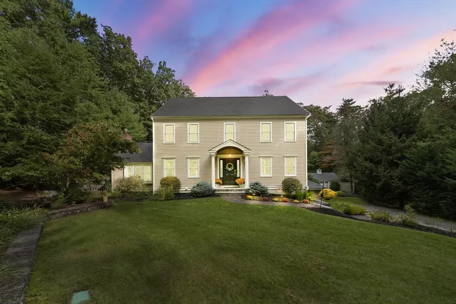 66 Hemlock Dr, Pembroke, MA 02359